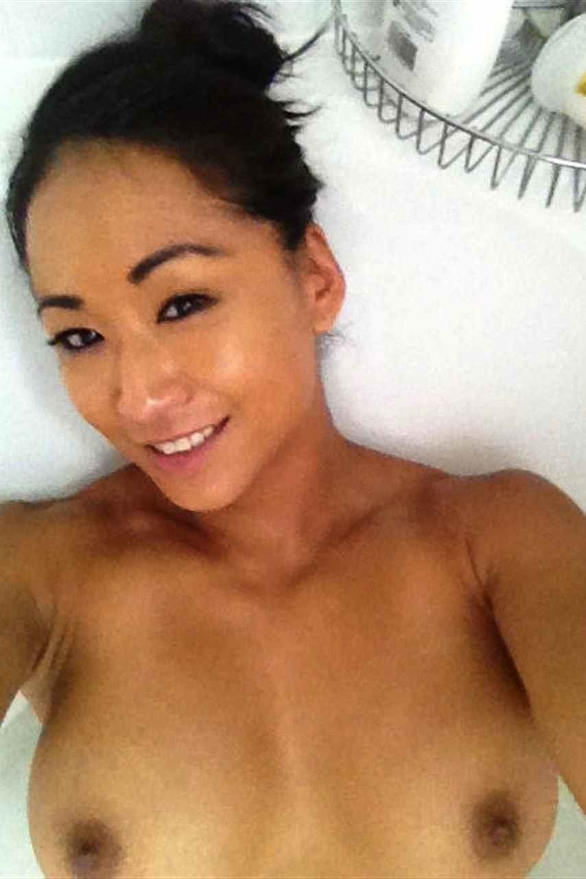 Free porn pics of Gail Kim 4 of 17 pics