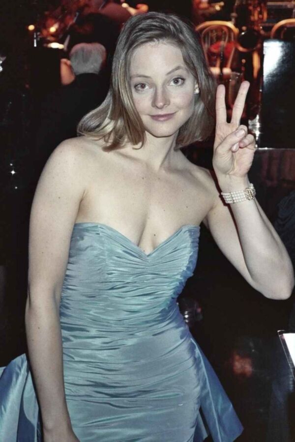Free porn pics of Jodie Foster 16 of 30 pics