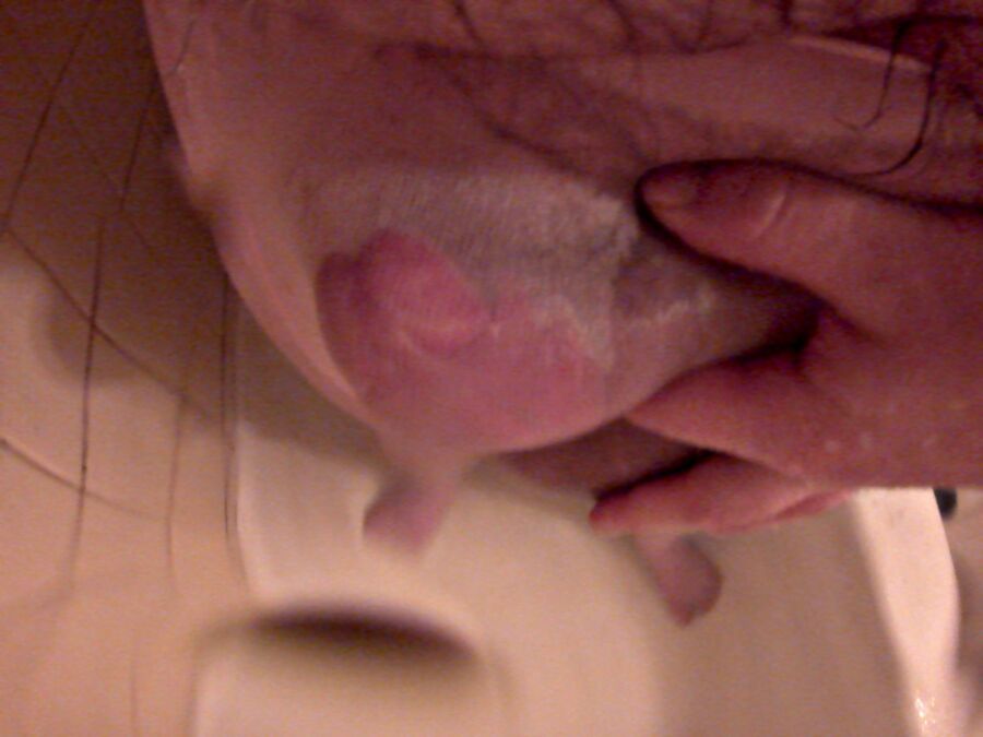 Free porn pics of Pink Pantyhose in the shower 10 of 21 pics