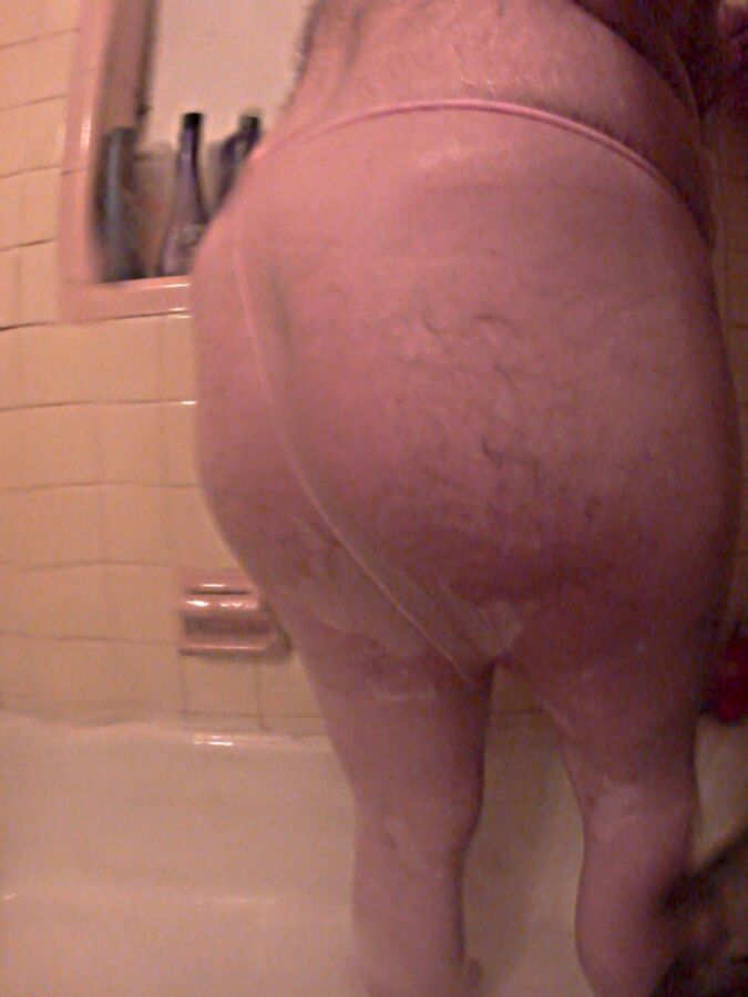 Free porn pics of Pink Pantyhose in the shower 20 of 21 pics