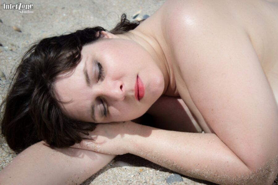 Free porn pics of Sand woman 1 of 5 pics