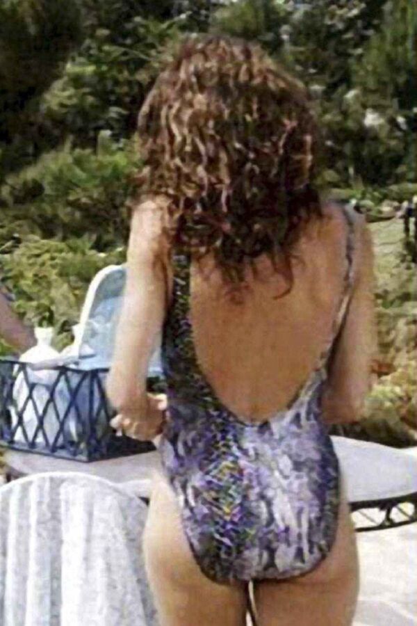 Free porn pics of Kirstie Alley 18 of 175 pics