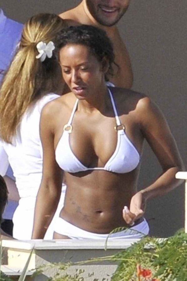 Free porn pics of Mel B 21 of 363 pics