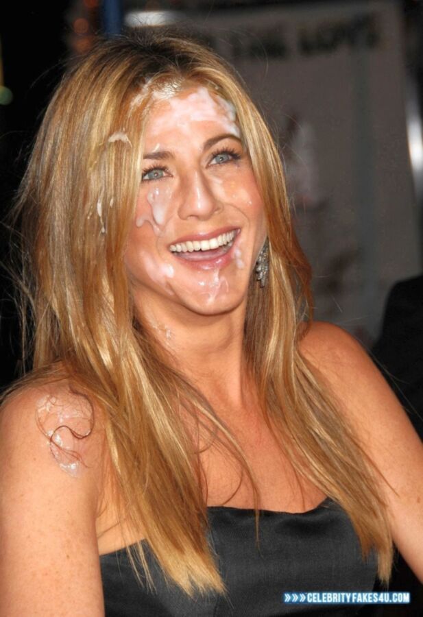 Free porn pics of Jennifer Aniston. Real and fakes 9 of 50 pics