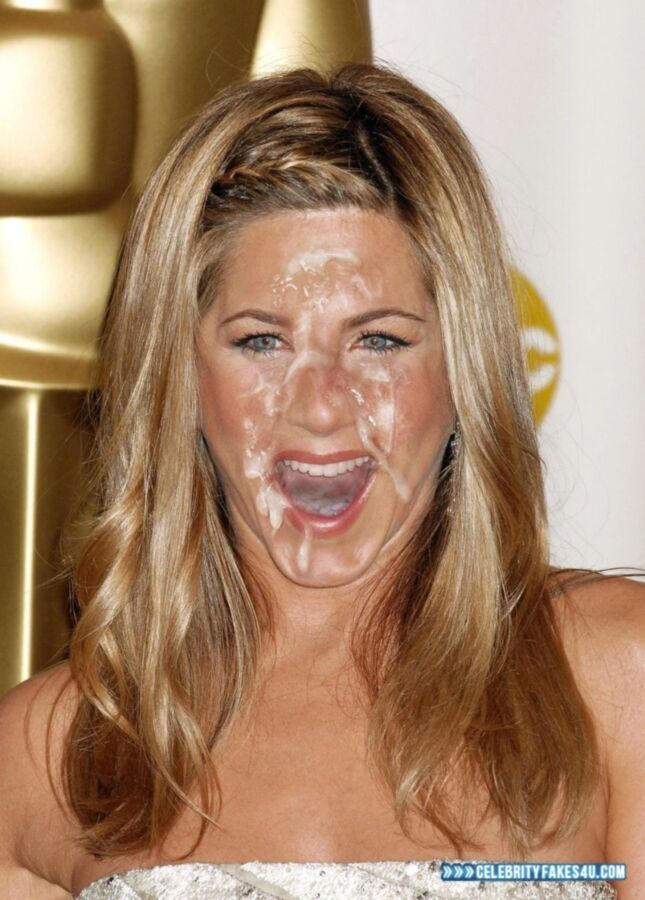 Free porn pics of Jennifer Aniston. Real and fakes 11 of 50 pics