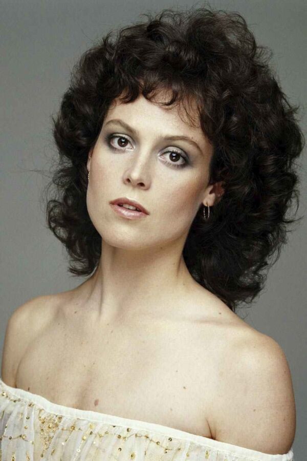 Free porn pics of Sigourney Weaver 8 of 130 pics