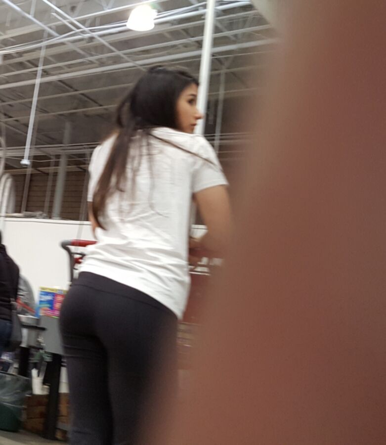 Free porn pics of Fine ass Latina with a bubble but wearing yoga pants 5 of 9 pics