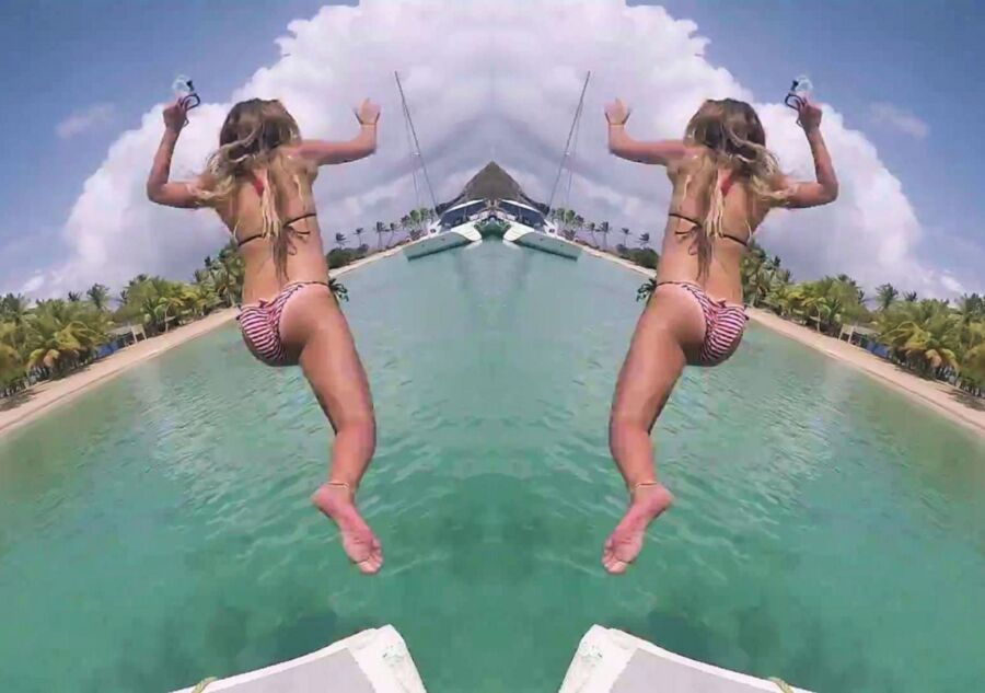 Free porn pics of Hannah Savannah Shows String Bikini Ass 9 of 17 pics
