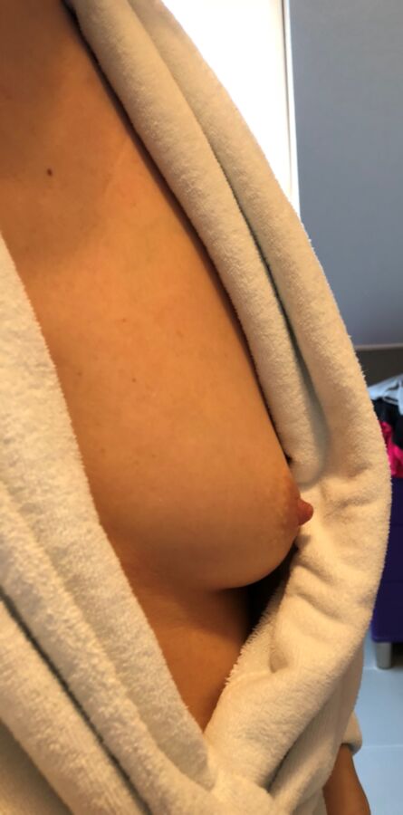Free porn pics of My Susis oops nipples-show!!! 3 of 13 pics