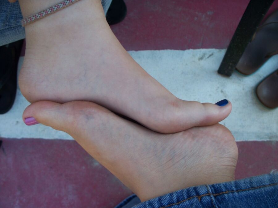 Free porn pics of More barefoot girls 11 of 47 pics