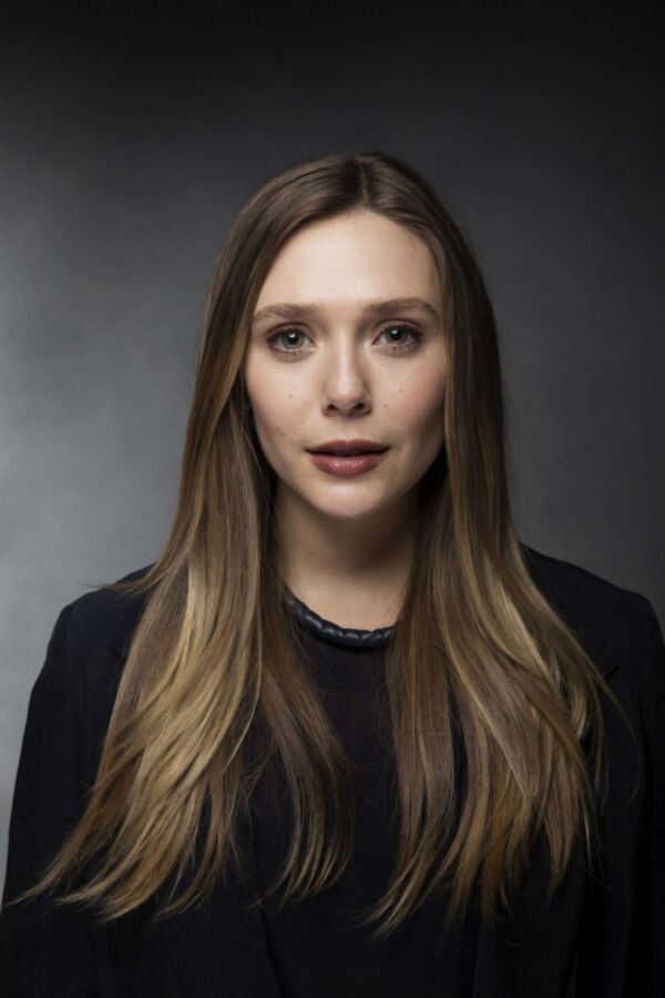 Free porn pics of Elizabeth Olsen, the hottest of the Olsen bunch 14 of 43 pics