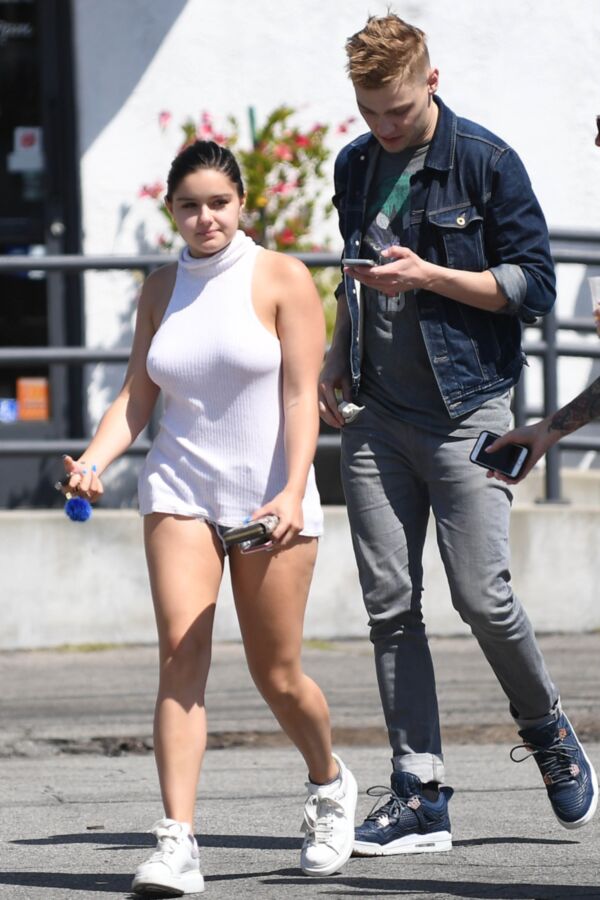 Free porn pics of Ariel Winter - Sexy Busty Celeb Braless in White top and Shorts 4 of 25 pics