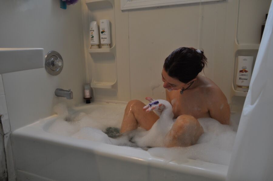 Free porn pics of bubble bath jo 19 of 21 pics