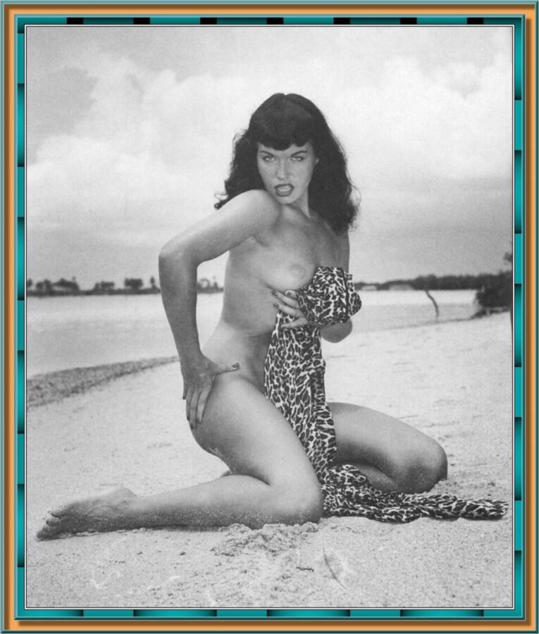 Free porn pics of Bettie Page VII 7 of 20 pics