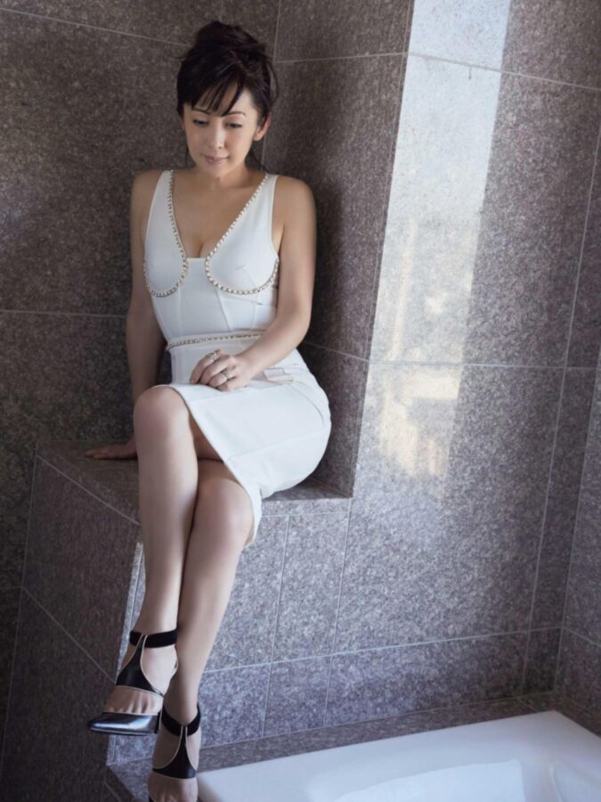 Free porn pics of japanese slutty actress yuki saito 5 of 7 pics