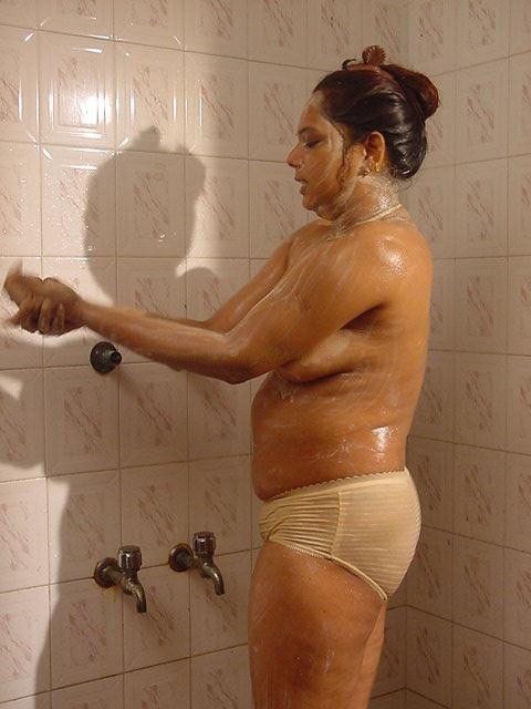 Free porn pics of Mallu Sindhu Aunty Bathing Series 24 of 54 pics