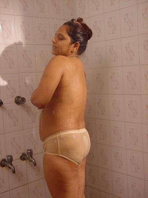 Free porn pics of Mallu Sindhu Aunty Bathing Series 14 of 54 pics