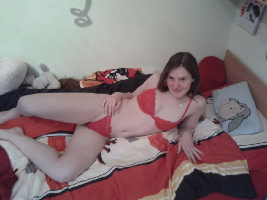 Free porn pics of Just an ordinary german girlfriend taking ordinary pics 8 of 121 pics