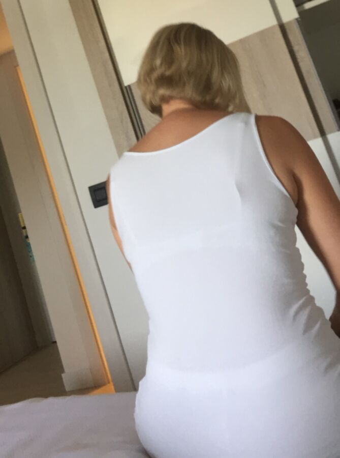Free porn pics of My Susi with white leggins!!! 1 of 18 pics