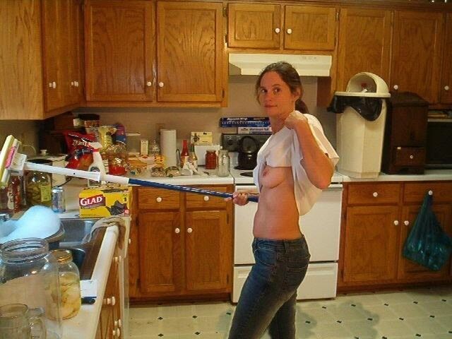 Free porn pics of amateurs in the kitchen 14 of 22 pics
