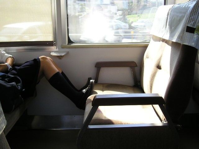Free porn pics of Feet on train seats Japan Edition. 靴を履いたまま座� ��� 6 of 75 pics