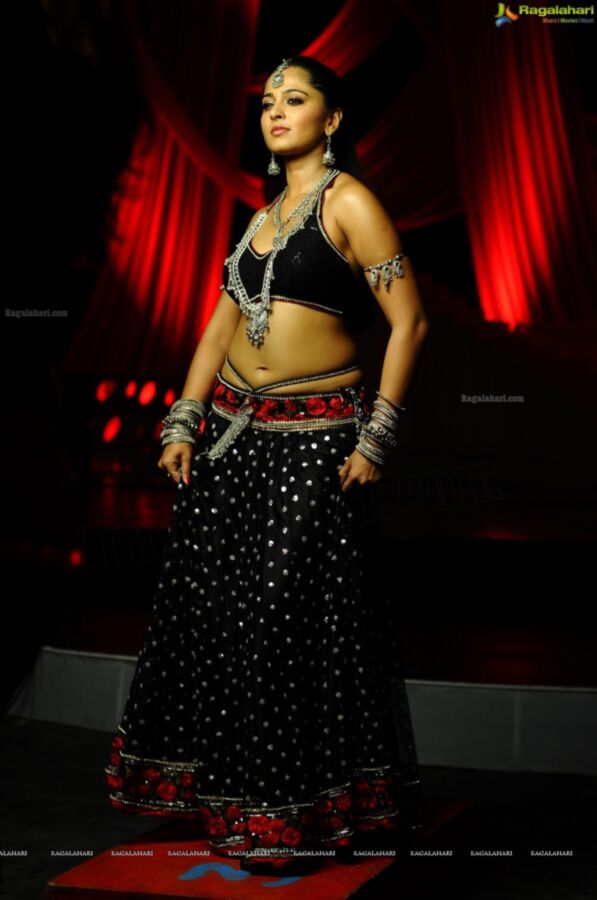 Free porn pics of Anushka Shetty - Hot Sensual Dance Poses of Sexy Indian Actress 11 of 124 pics