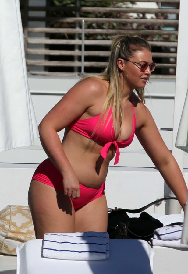 Free porn pics of Iskra Lawrence - Voluptuous English Model Sexy in Pink Bikini 5 of 46 pics