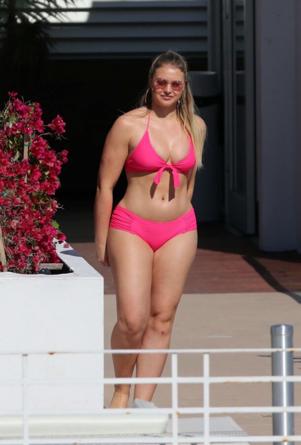 Free porn pics of Iskra Lawrence - Voluptuous English Model Sexy in Pink Bikini 14 of 46 pics