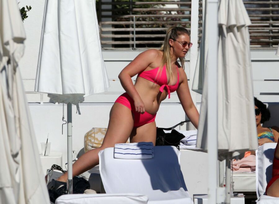 Free porn pics of Iskra Lawrence - Voluptuous English Model Sexy in Pink Bikini 6 of 46 pics