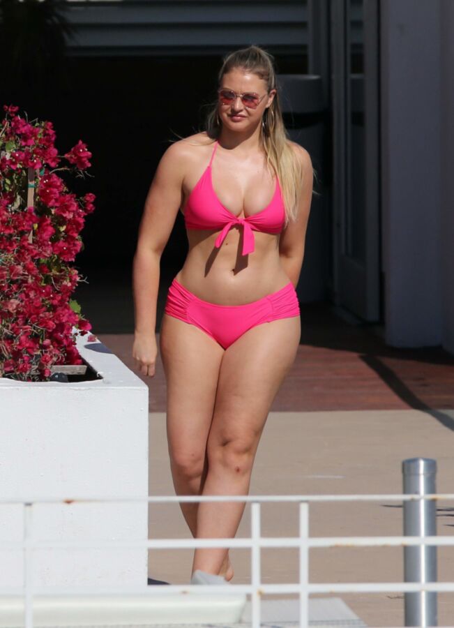 Free porn pics of Iskra Lawrence - Voluptuous English Model Sexy in Pink Bikini 1 of 46 pics