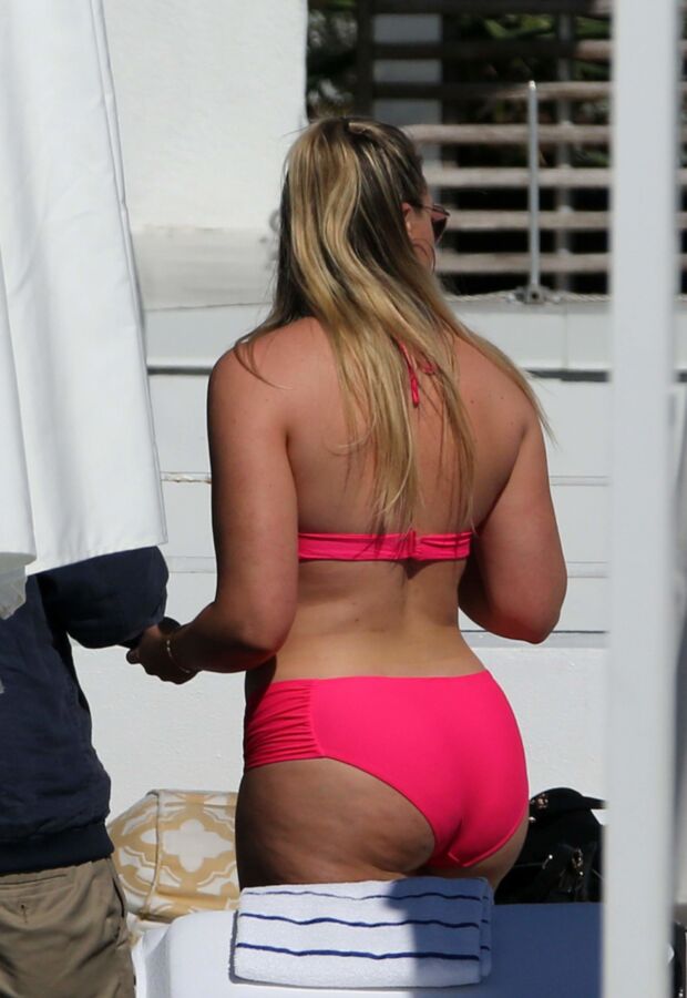 Free porn pics of Iskra Lawrence - Voluptuous English Model Sexy in Pink Bikini 4 of 46 pics