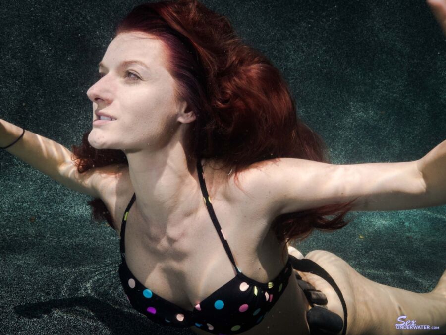 Free porn pics of redhead girl underwater 11 of 121 pics