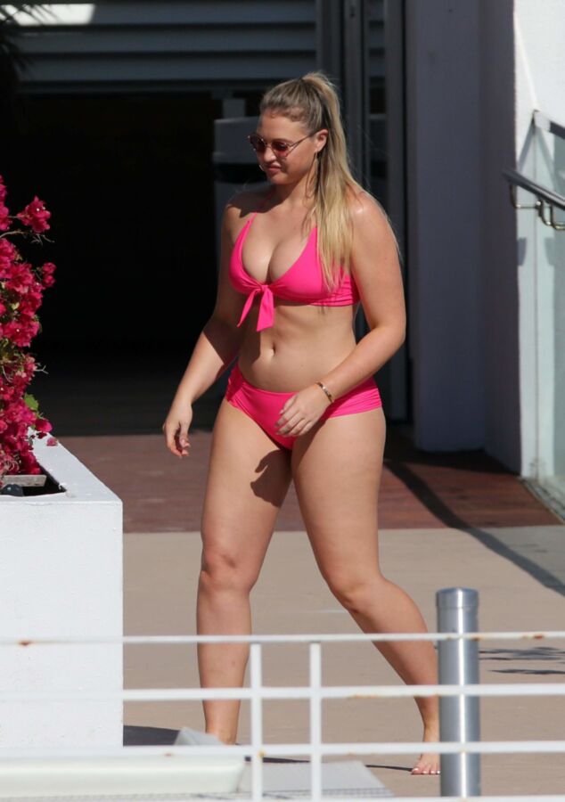 Free porn pics of Iskra Lawrence - Voluptuous English Model Sexy in Pink Bikini 13 of 46 pics