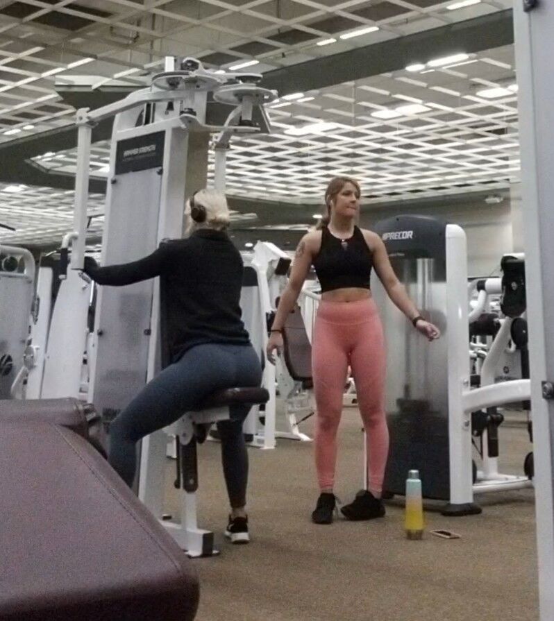 Free porn pics of Lifetime Fitness Sluts 13 of 22 pics