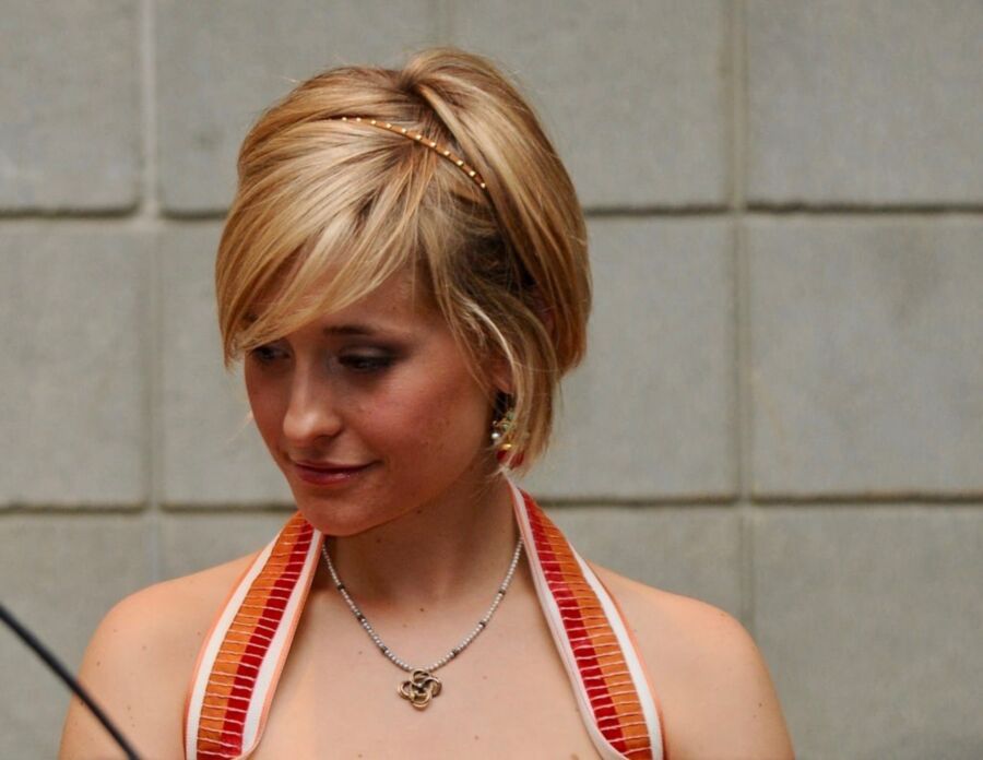 Free porn pics of Allison Mack - Sex Cult Mistress 4 of 133 pics