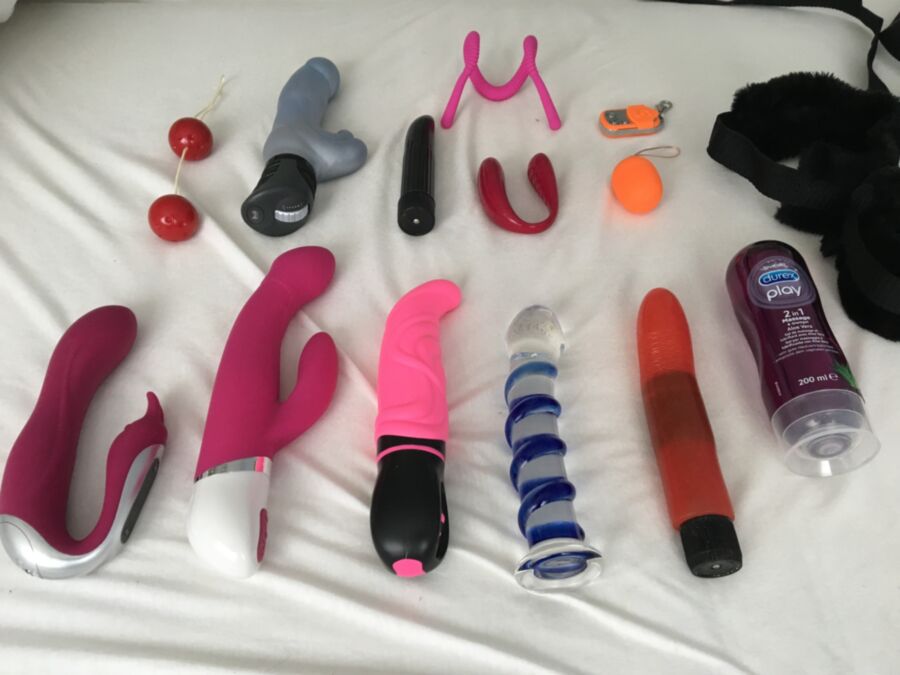 Free porn pics of wifes_toys 1 of 2 pics