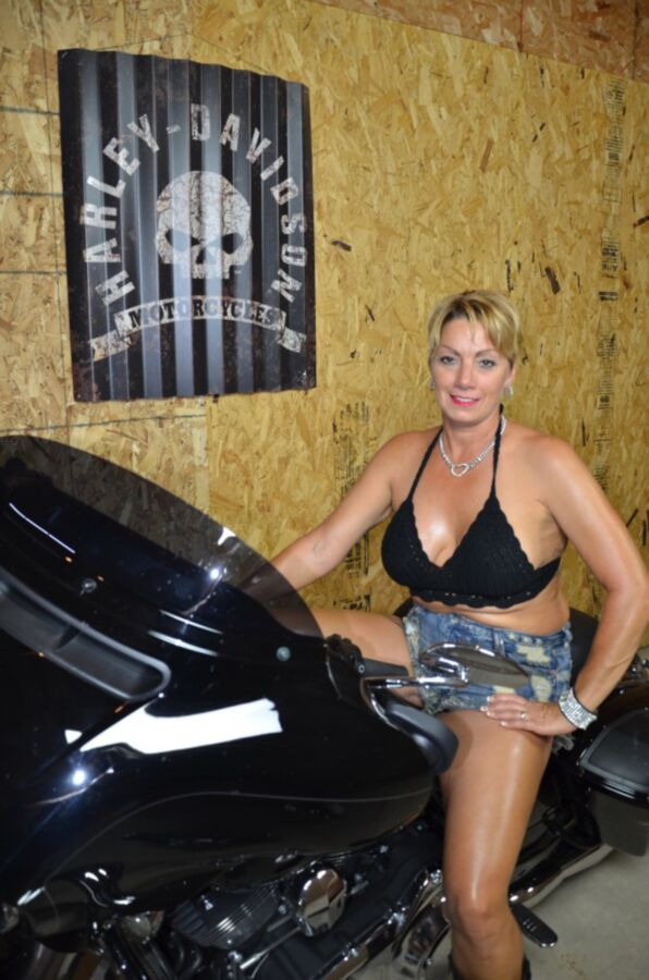Free porn pics of Shelby and the motorcycle 15 of 134 pics