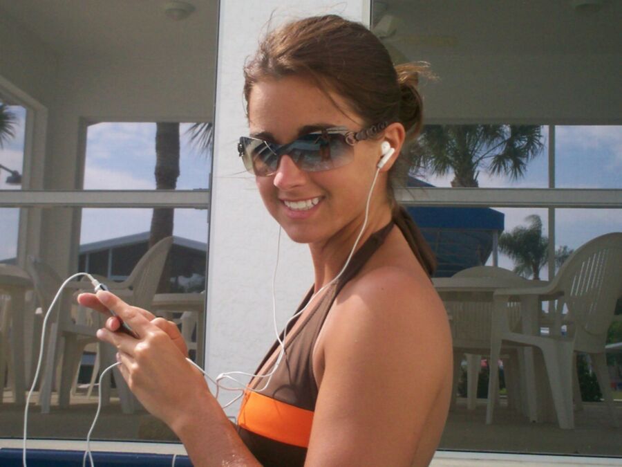 Free porn pics of College Girls Spring Break Vacation Pics  5 of 10 pics