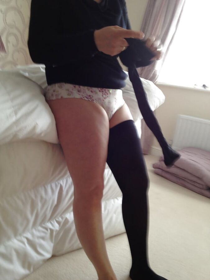 Free porn pics of Mature UK Amateur Slut Jane 19 of 82 pics