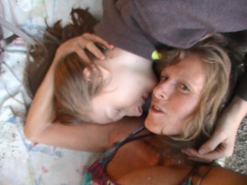 Free porn pics of mom as best friend 17 of 46 pics