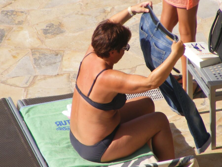 Free porn pics of Holiday beach candid grannies 4 of 37 pics