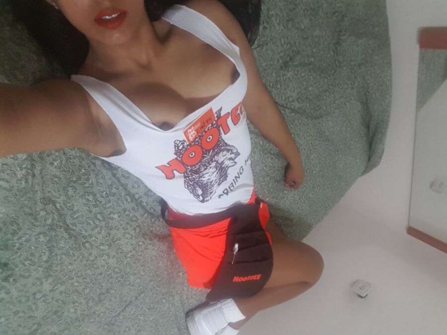 Free porn pics of Hooters girl 19 of 56 pics