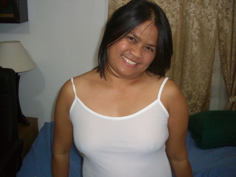 Free porn pics of Filipina wife 9 of 19 pics