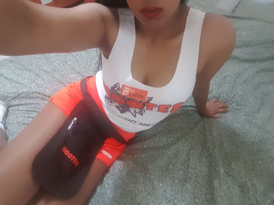 Free porn pics of Hooters girl 15 of 56 pics