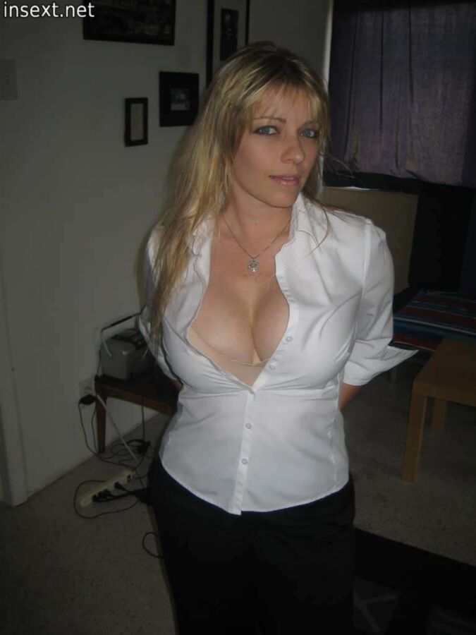 Free porn pics of recently divorced moms 22 of 88 pics