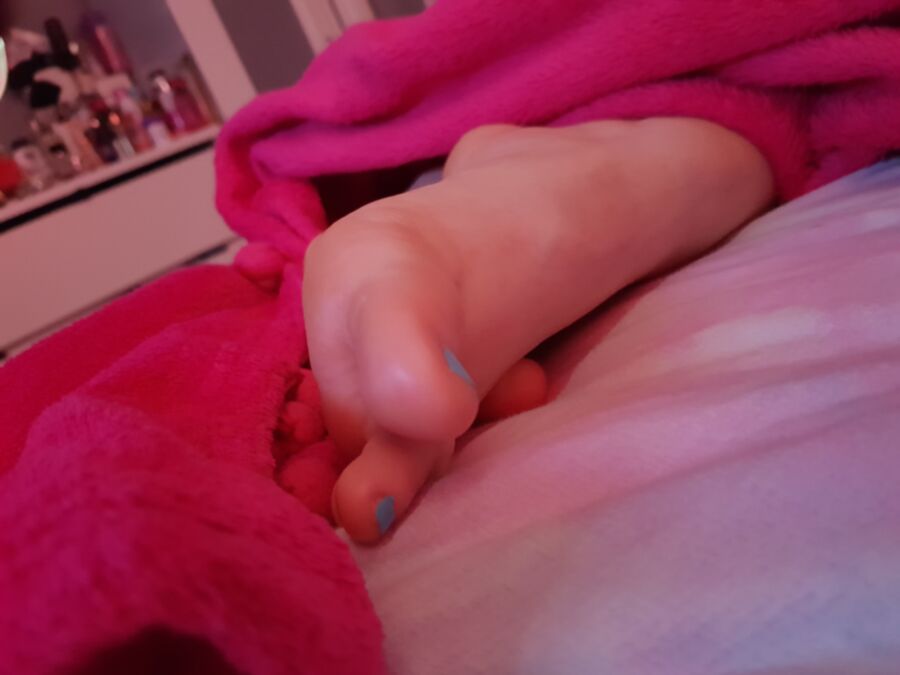 Free porn pics of Cute blue toes 12 of 12 pics