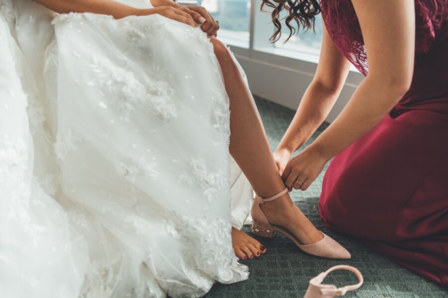 Shorts curly bride massage