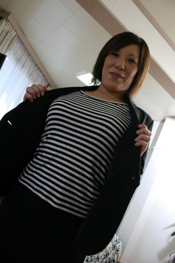 Free porn pics of Japanese MILF - Kimiko Ogata 17 of 569 pics