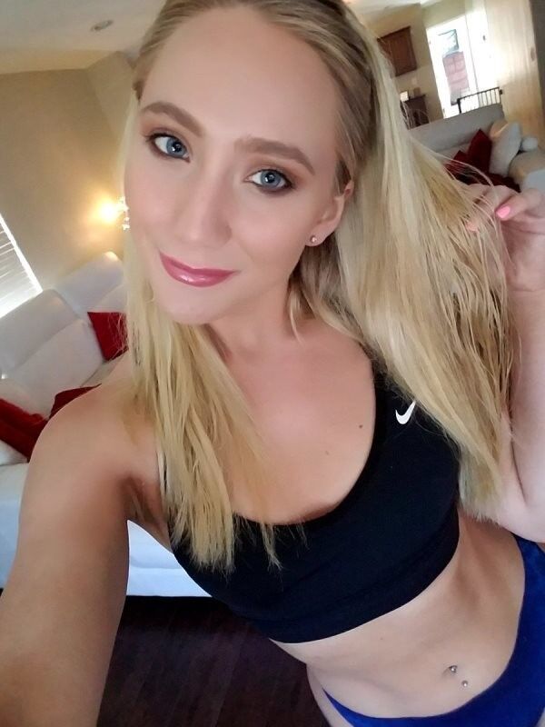 Free porn pics of Aj Applegate 6 of 8 pics