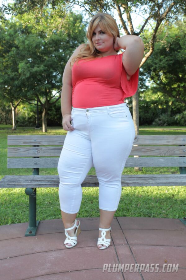 Free porn pics of Tiffany Star - extra tight white jeans 5 of 312 pics